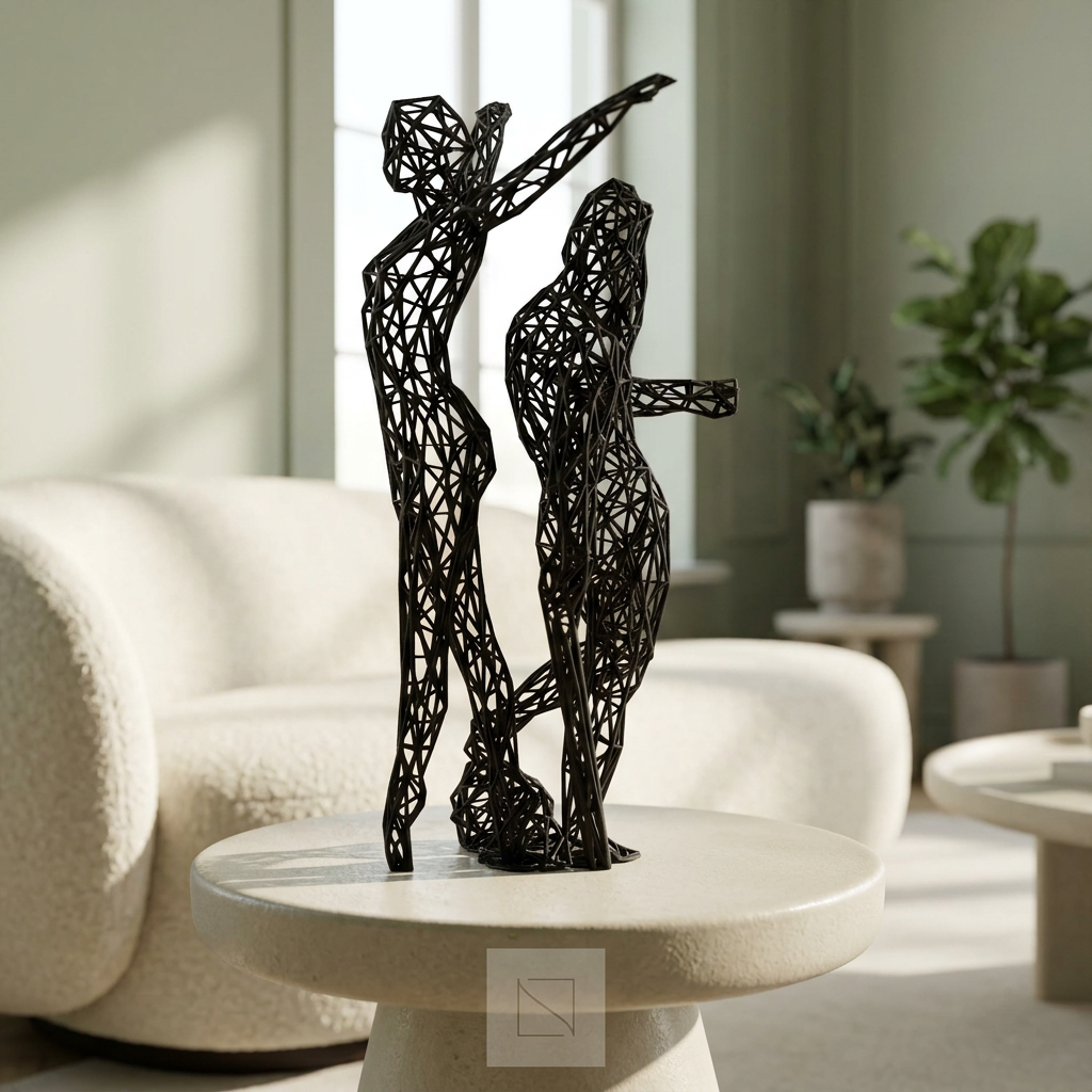 Sculpture Gémeaux noire dans un salon sauge