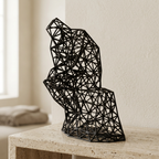 Sculpture Le Penseur noire sur travertin